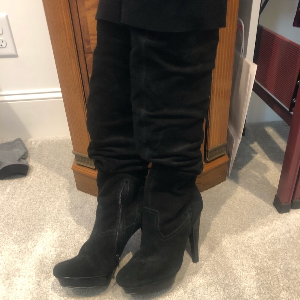 Suede boots